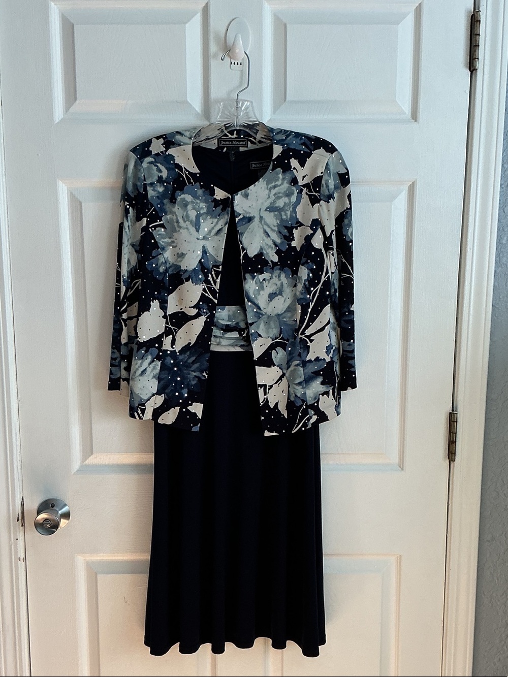 ⭐️⭐️ Jessica Howard⭐️⭐️.              Two Piece Dress